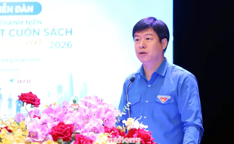 Sách vẫn là chìa khóa vạn năng của người trẻ trong kỷ nguyên AI Sách vẫn là chìa khóa vạn năng của người trẻ trong kỷ nguyên AI