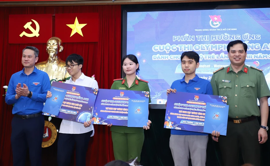 Sân chơi học thuật uy tín dành cho cán bộ trẻ Sân chơi học thuật uy tín dành cho cán bộ trẻ