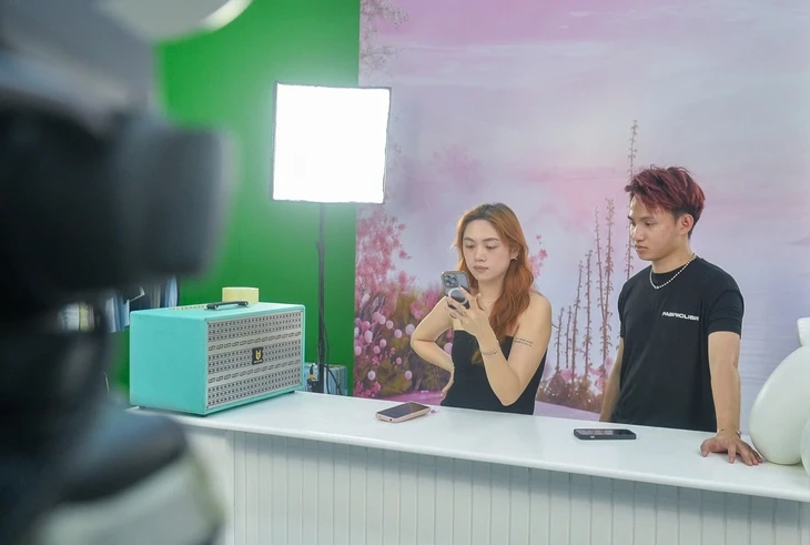Sẵn sàng cho Mega livestream ‘Tiếp sức hoa mặt trời’: Để mỗi đơn hàng sẻ chia yêu thương
