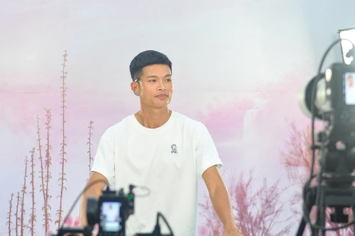 Sẵn sàng cho Mega livestream ‘Tiếp sức hoa mặt trời’: Để mỗi đơn hàng sẻ chia yêu thương