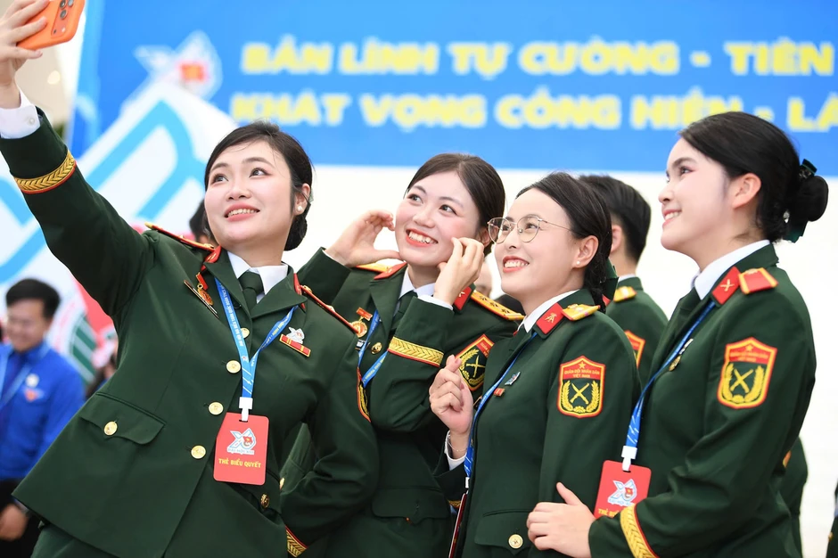 Sáng nay, diễn ra phiên trọng thể Đại hội Đoàn toàn quốc lần thứ XIII Sáng nay, diễn ra phiên trọng thể Đại hội Đoàn toàn quốc lần thứ XIII