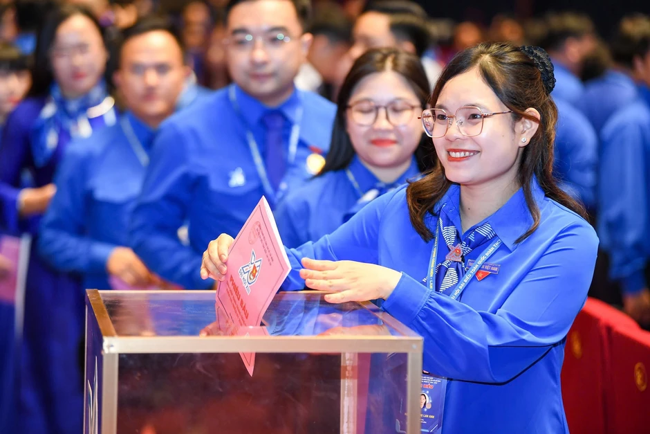 Sáng nay, diễn ra phiên trọng thể Đại hội Đoàn toàn quốc lần thứ XIII Sáng nay, diễn ra phiên trọng thể Đại hội Đoàn toàn quốc lần thứ XIII