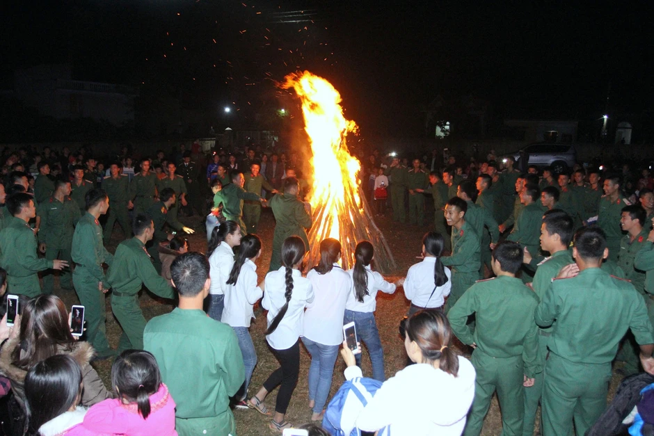 Sĩ quan trẻ Quân khu 3 đề xuất ‘dân vận số’ và ‘trạm số xanh’ Sĩ quan trẻ Quân khu 3 đề xuất ‘dân vận số’ và ‘trạm số xanh’