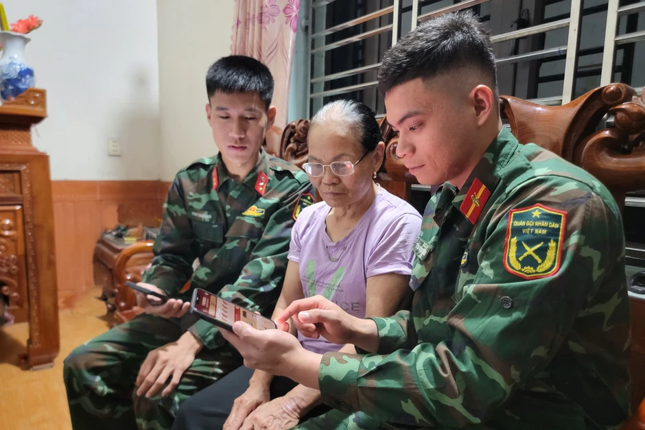 Sĩ quan trẻ Quân khu 3 đề xuất ‘dân vận số’ và ‘trạm số xanh’ Sĩ quan trẻ Quân khu 3 đề xuất ‘dân vận số’ và ‘trạm số xanh’