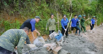 Sinh viên Bắc Ninh viết tiếp chuyện đẹp nơi biên giới