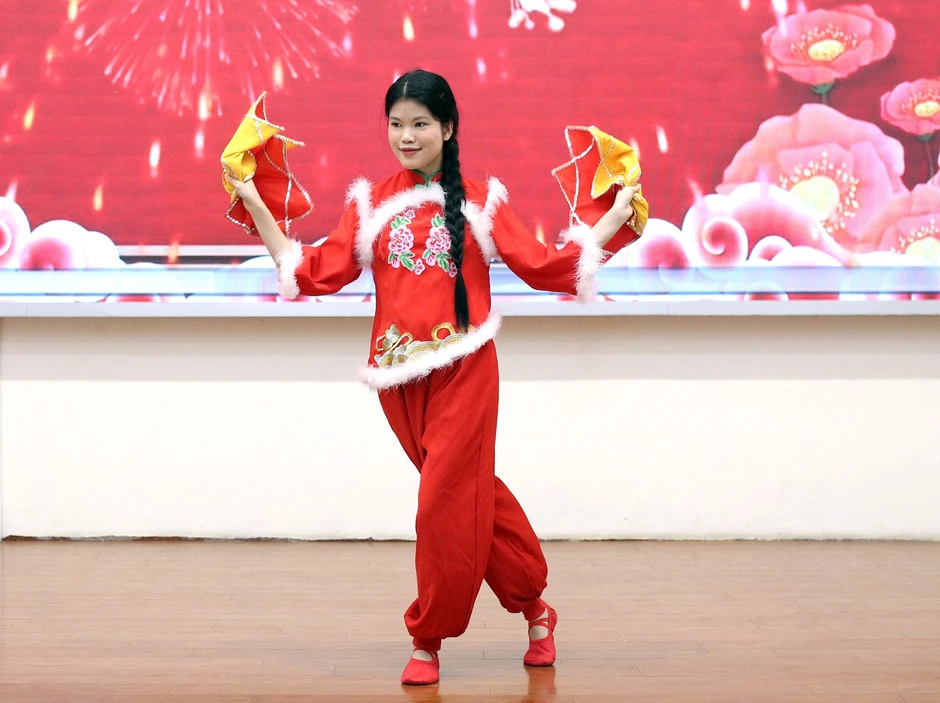 Sinh viên Việt hào hứng trải nghiệm văn hóa, tranh tài 'Tiếng Hán muôn màu' Sinh viên Việt hào hứng trải nghiệm văn hóa, tranh tài 'Tiếng Hán muôn màu'