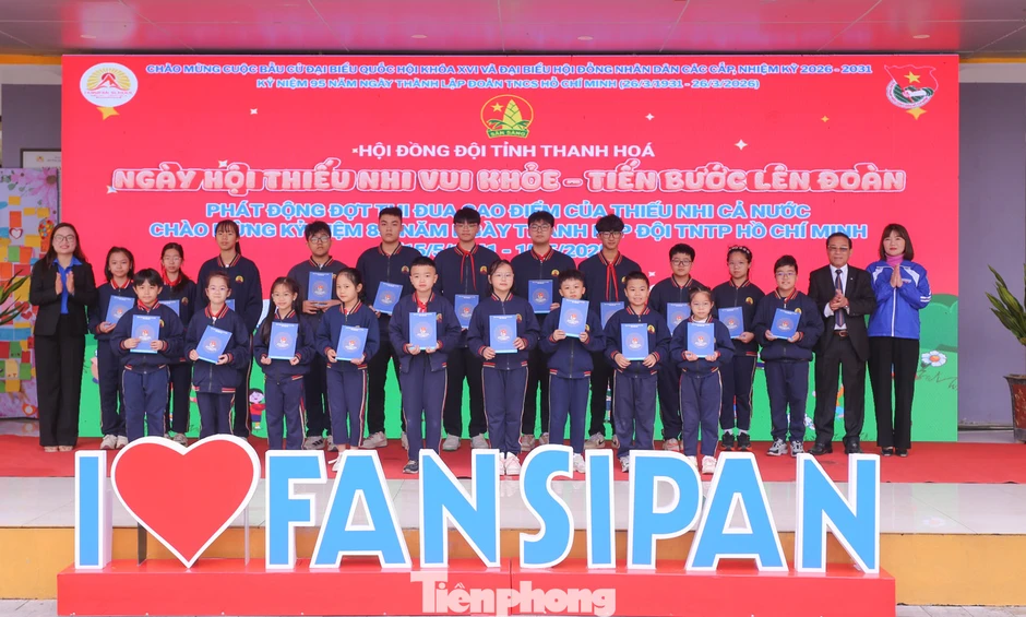 Sôi động ngày hội ‘Thiếu nhi vui khỏe - Tiến bước lên Đoàn’ của học sinh Thanh Hóa