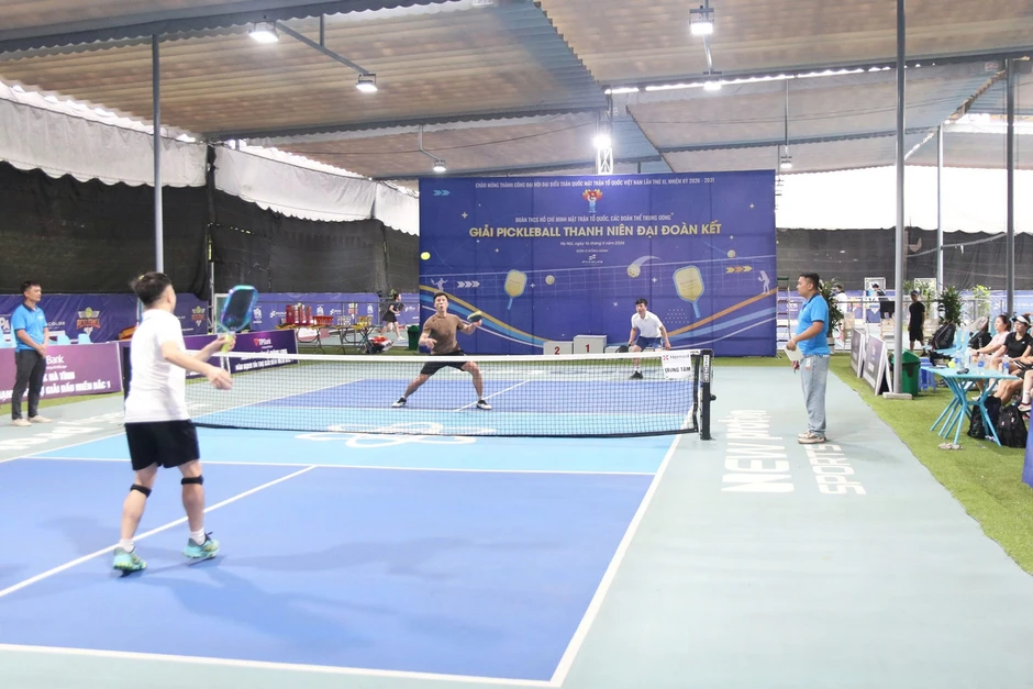 Sôi nổi giải pickleball thanh niên 'Đại đoàn kết' Sôi nổi giải pickleball thanh niên 'Đại đoàn kết'