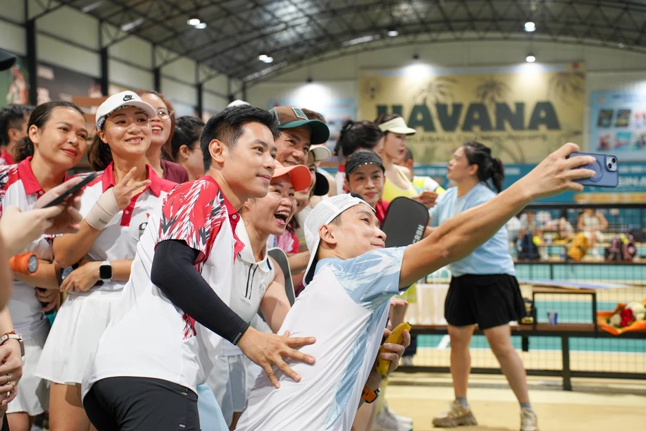 Sôi nổi tranh tài pickleball kỷ niệm 95 năm ngày thành lập Đoàn Sôi nổi tranh tài pickleball kỷ niệm 95 năm ngày thành lập Đoàn