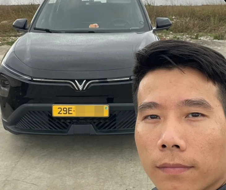 Tài xế taxi ở Hà Nội lên truyền hình Hàn Quốc và lý do đưa con gái 5 tuổi đi làm cùng Tài xế taxi ở Hà Nội lên truyền hình Hàn Quốc và lý do đưa con gái 5 tuổi đi làm cùng