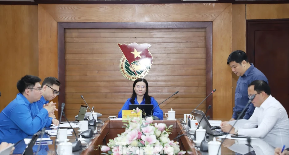 Tạo đợt sinh hoạt chính trị sâu rộng trong đoàn viên, thanh thiếu niên Tạo đợt sinh hoạt chính trị sâu rộng trong đoàn viên, thanh thiếu niên