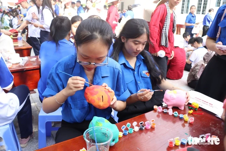 Tạo mối quan hệ hiệu quả nơi công sở: Không phải ai cũng biết cách này Tạo mối quan hệ hiệu quả nơi công sở: Không phải ai cũng biết cách này
