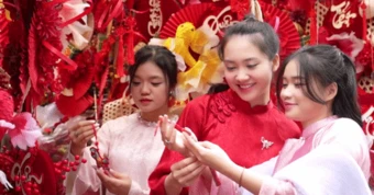 Tết trong tim người trẻ: Mong ước giản dị, ngập tràn yêu thương