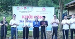 Thái Nguyên: Tặng Nhà nhân ái, quà và học bổng cho trẻ em vùng cao