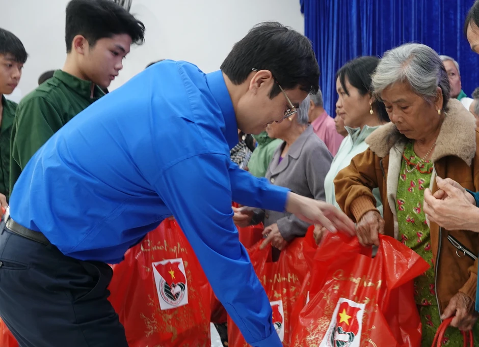 Tháng Thanh niên: Bí thư thứ nhất T.Ư Đoàn dự nhiều hoạt động an sinh ở Gia Lai Tháng Thanh niên: Bí thư thứ nhất T.Ư Đoàn dự nhiều hoạt động an sinh ở Gia Lai