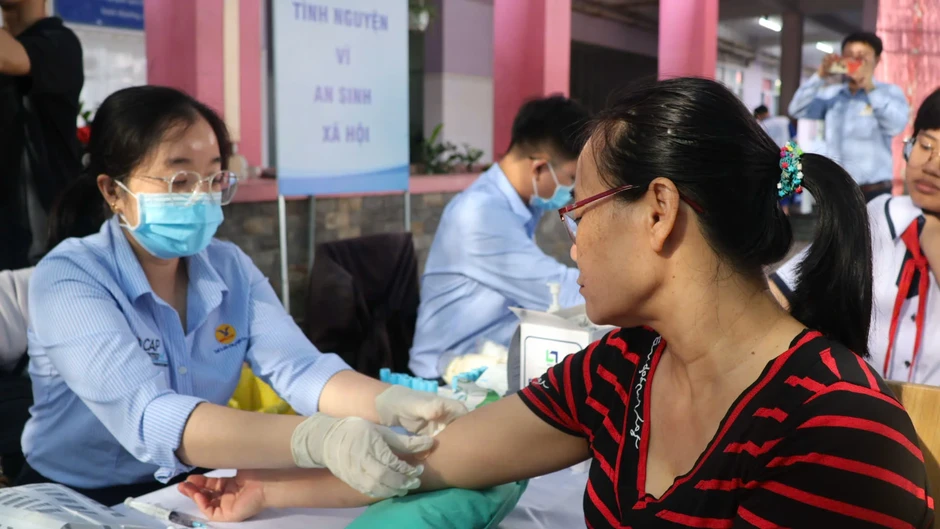 Tháng Thanh niên: Chia sẻ những khó khăn với thanh niên công nhân Tháng Thanh niên: Chia sẻ những khó khăn với thanh niên công nhân