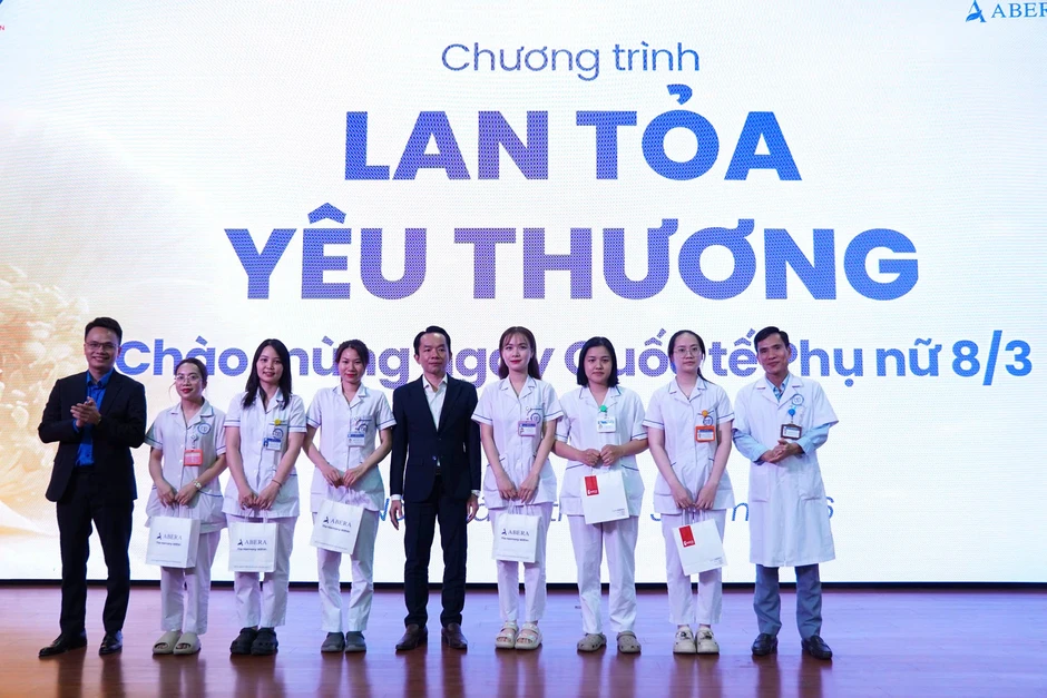 Tháng Thanh niên: Lan tỏa yêu thương từ những điều giản dị Tháng Thanh niên: Lan tỏa yêu thương từ những điều giản dị