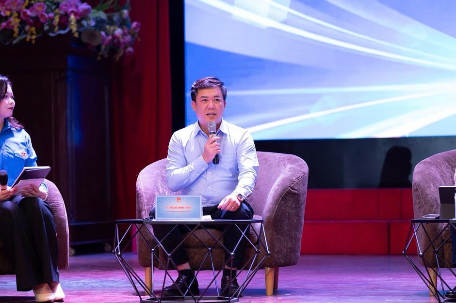 Thanh niên chuyển từ tham gia phong trào sang tạo ra giá trị cho xã hội Thanh niên chuyển từ tham gia phong trào sang tạo ra giá trị cho xã hội
