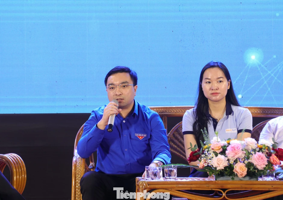 Thanh niên kết nối đặc sản quê hương ra toàn cầu Thanh niên kết nối đặc sản quê hương ra toàn cầu