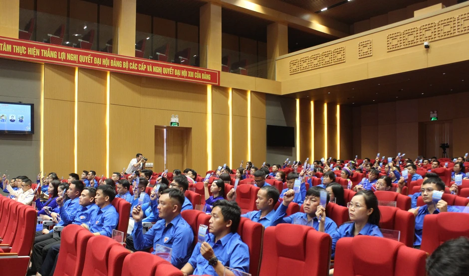 Thanh niên Tuyên Quang hướng tới kỷ nguyên số, khơi dậy khát vọng cống hiến Thanh niên Tuyên Quang hướng tới kỷ nguyên số, khơi dậy khát vọng cống hiến