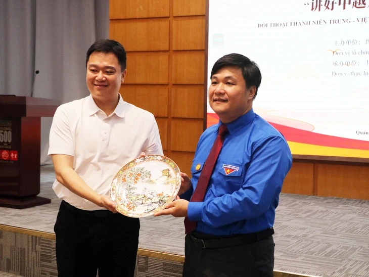 Thanh niên Việt - Trung kể chuyện hữu nghị từ những trải nghiệm nhỏ Thanh niên Việt - Trung kể chuyện hữu nghị từ những trải nghiệm nhỏ