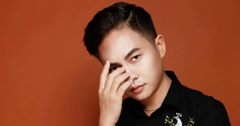 'Thầy giáo hot boy' Nguyễn Hoàng Khắc Hiếu 'ở ẩn' 6 năm bất ngờ quay trở lại