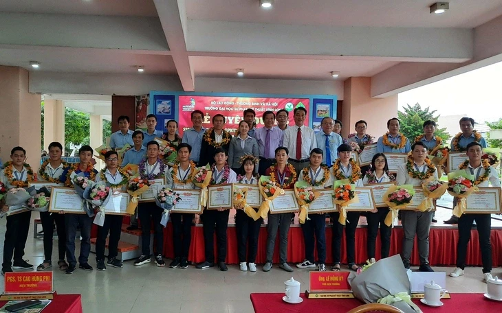 Thi tay nghề - cơ hội kiểm tra kỹ năng: Luyện tay nghề, tự tin chọn việc làm Thi tay nghề - cơ hội kiểm tra kỹ năng: Luyện tay nghề, tự tin chọn việc làm