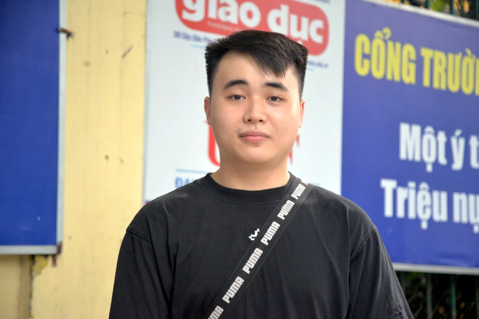 Thi tốt nghiệp THPT: Những hành trình không bỏ cuộc với ước mơ