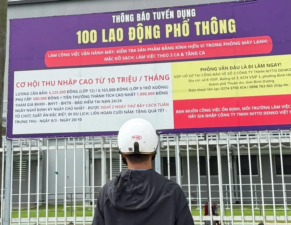 Thị trường lao động TP.HCM đang 'thừa cử nhân, thiếu lao động kỹ thuật' Thị trường lao động TP.HCM đang 'thừa cử nhân, thiếu lao động kỹ thuật'