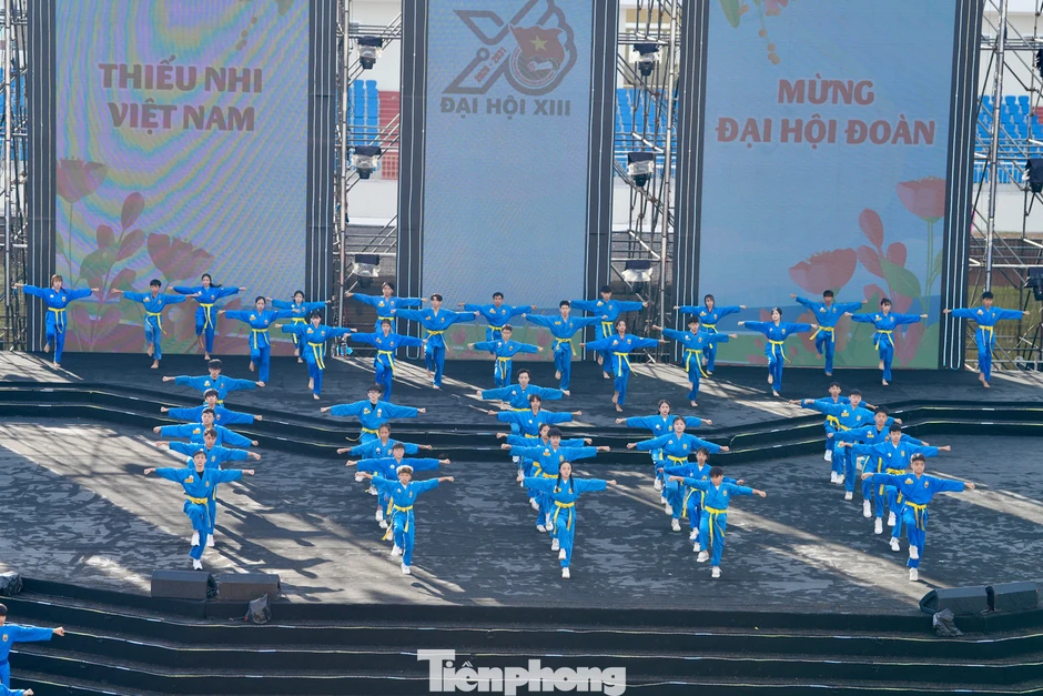Thiếu nhi cả nước xác lập Kỷ lục Việt Nam chào mừng Đại hội Đoàn toàn quốc lần thứ XIII