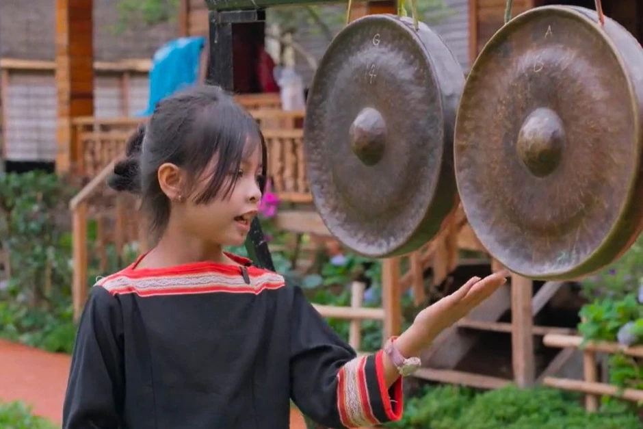 Thiếu nhi Gia Lai kể chuyện làng qua thước phim ngắn Thiếu nhi Gia Lai kể chuyện làng qua thước phim ngắn