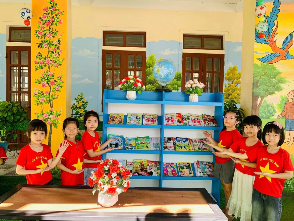Thiếu nhi Hà Tĩnh sôi nổi thực hiện công trình măng non