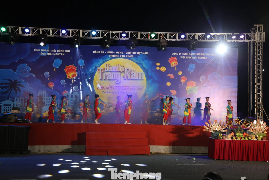 Thiếu nhi Thái Nguyên vui hội trăng rằm Thiếu nhi Thái Nguyên vui hội trăng rằm