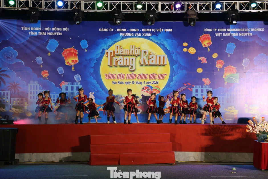 Thiếu nhi Thái Nguyên vui hội trăng rằm Thiếu nhi Thái Nguyên vui hội trăng rằm