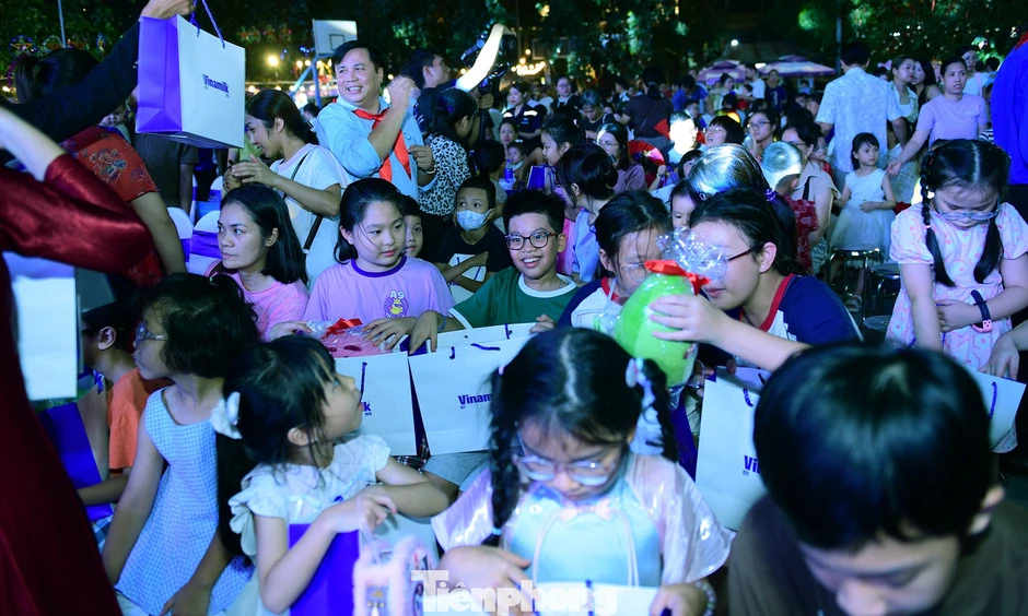 Thiếu nhi Thủ đô vui hội trăng rằm Thiếu nhi Thủ đô vui hội trăng rằm