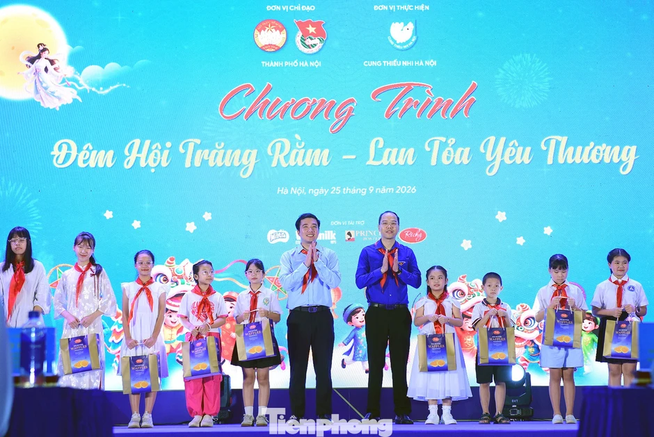 Thiếu nhi Thủ đô vui hội trăng rằm Thiếu nhi Thủ đô vui hội trăng rằm