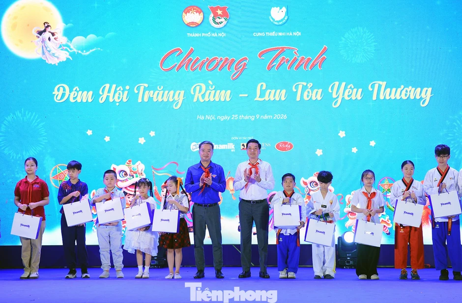 Thiếu nhi Thủ đô vui hội trăng rằm Thiếu nhi Thủ đô vui hội trăng rằm