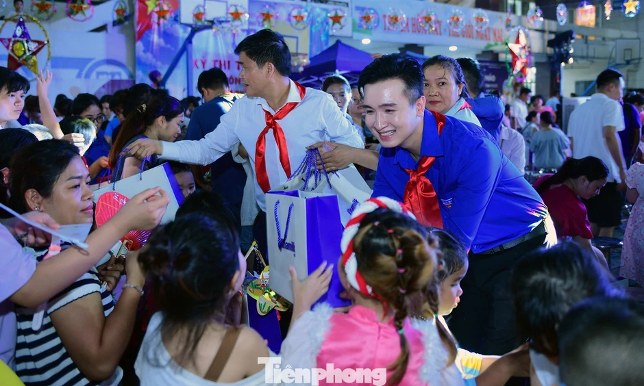 Thiếu nhi Thủ đô vui hội trăng rằm Thiếu nhi Thủ đô vui hội trăng rằm
