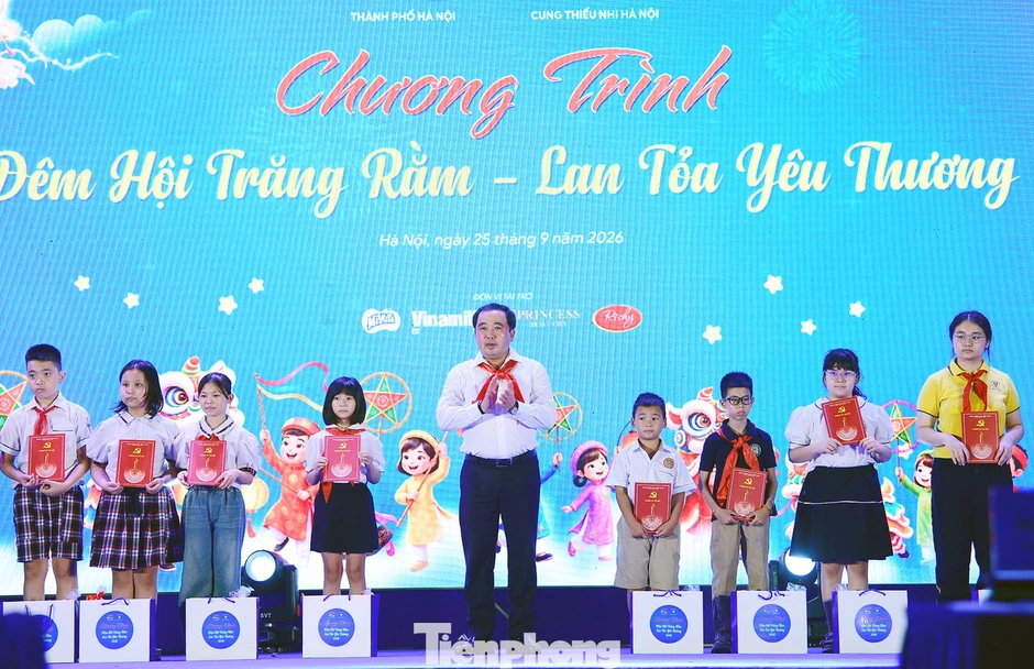 Thiếu nhi Thủ đô vui hội trăng rằm Thiếu nhi Thủ đô vui hội trăng rằm