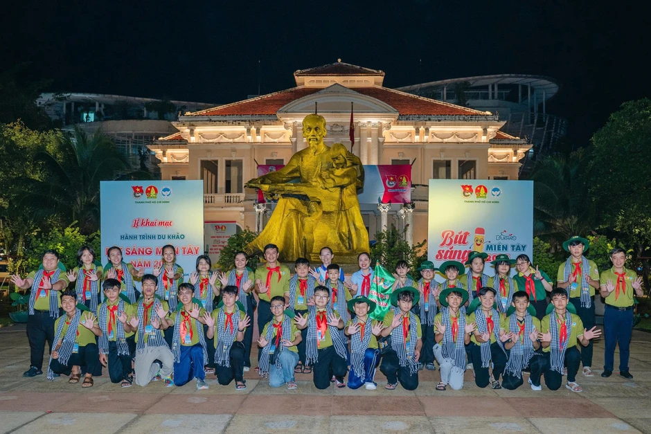 Thiếu nhi TPHCM lên đường về miền Tây học văn hóa truyền thống