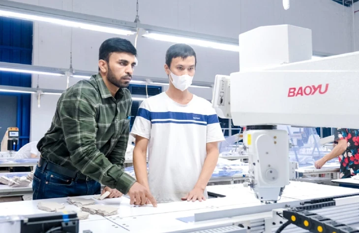 Thời của lao động gen Z: Gỡ nút thắt lao động giá rẻ