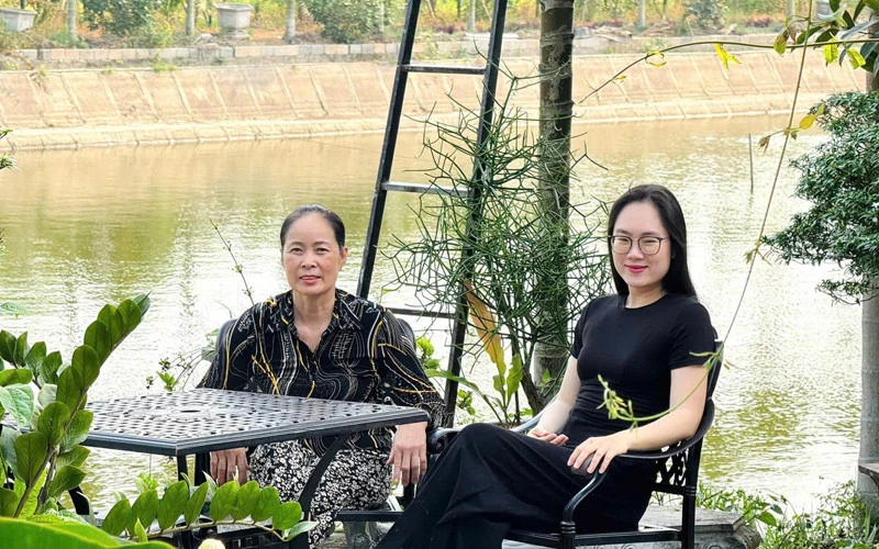 Thủ khoa đại học bỏ phố về quê nuôi 1.500 con gà, phát triển đầm tôm 6.000m² Thủ khoa đại học bỏ phố về quê nuôi 1.500 con gà, phát triển đầm tôm 6.000m²