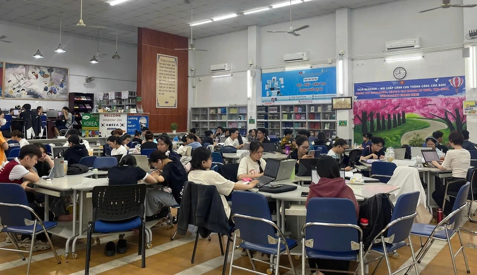 Thư viện vẫn kín chỗ giữa thời AI? Thư viện vẫn kín chỗ giữa thời AI?