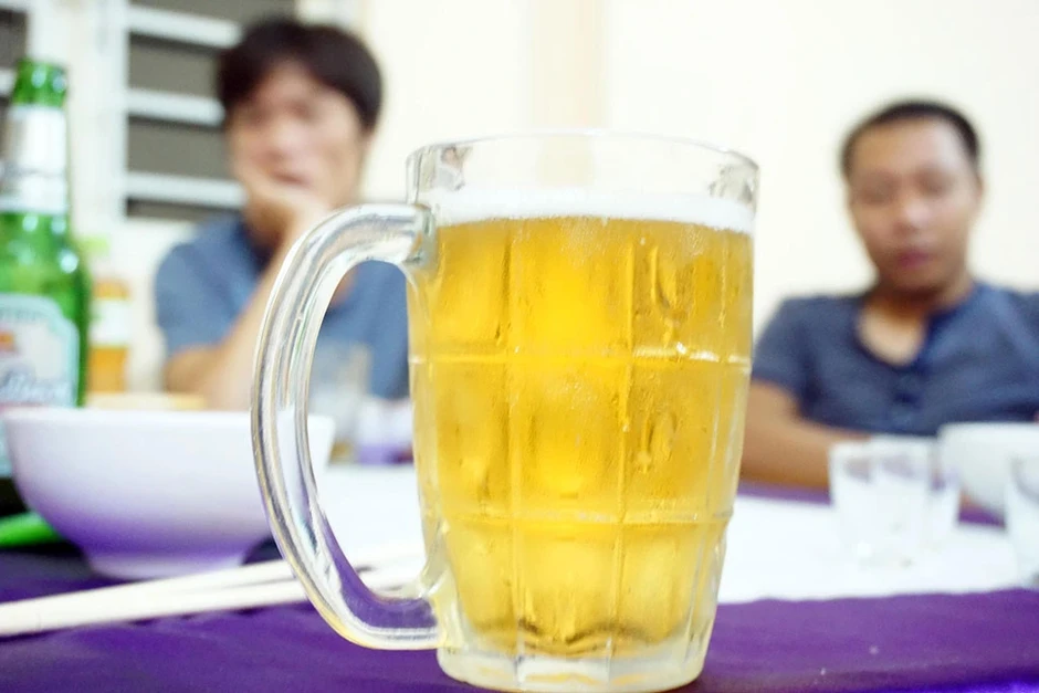 Thưa dần tiếng 1, 2, 3... dô!: Khi người trẻ ngại nhậu, chọn 'tỉnh' thay vì 'say' Thưa dần tiếng 1, 2, 3... dô!: Khi người trẻ ngại nhậu, chọn 'tỉnh' thay vì 'say'