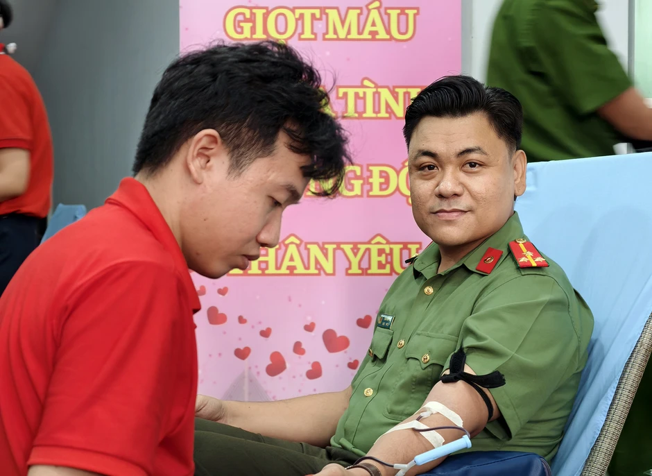 Thượng úy công an Cần Thơ làm điều đặc biệt suốt 16 năm để cứu người Thượng úy công an Cần Thơ làm điều đặc biệt suốt 16 năm để cứu người