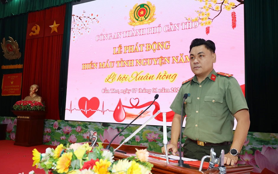Thượng úy công an Cần Thơ làm điều đặc biệt suốt 16 năm để cứu người Thượng úy công an Cần Thơ làm điều đặc biệt suốt 16 năm để cứu người