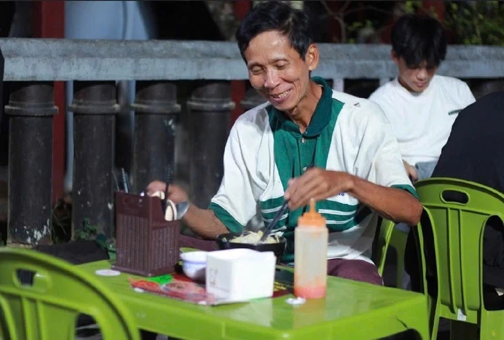 Tiệm mì 1.000 đồng dựng lên mái nhà yêu thương xứ Huế Tiệm mì 1.000 đồng dựng lên mái nhà yêu thương xứ Huế