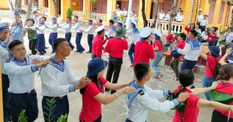Tiếng hát từ đất liền vọng vang giữa Trường Sa