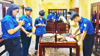 Tiếp cận di sản qua công nghệ số