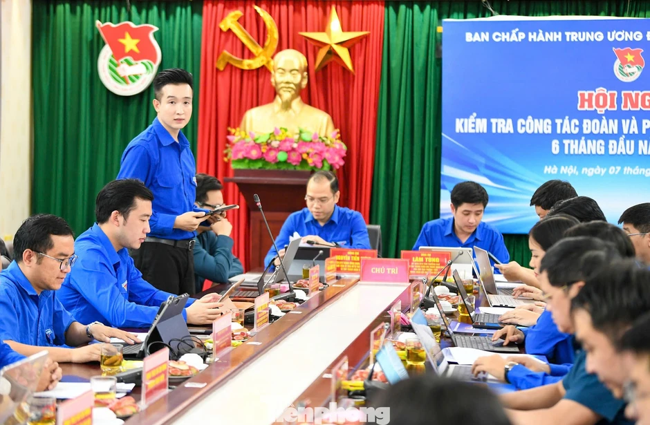 'Tiếp lửa' đội ngũ cơ sở, bứt phá bằng chuyển đổi số thực chất 'Tiếp lửa' đội ngũ cơ sở, bứt phá bằng chuyển đổi số thực chất